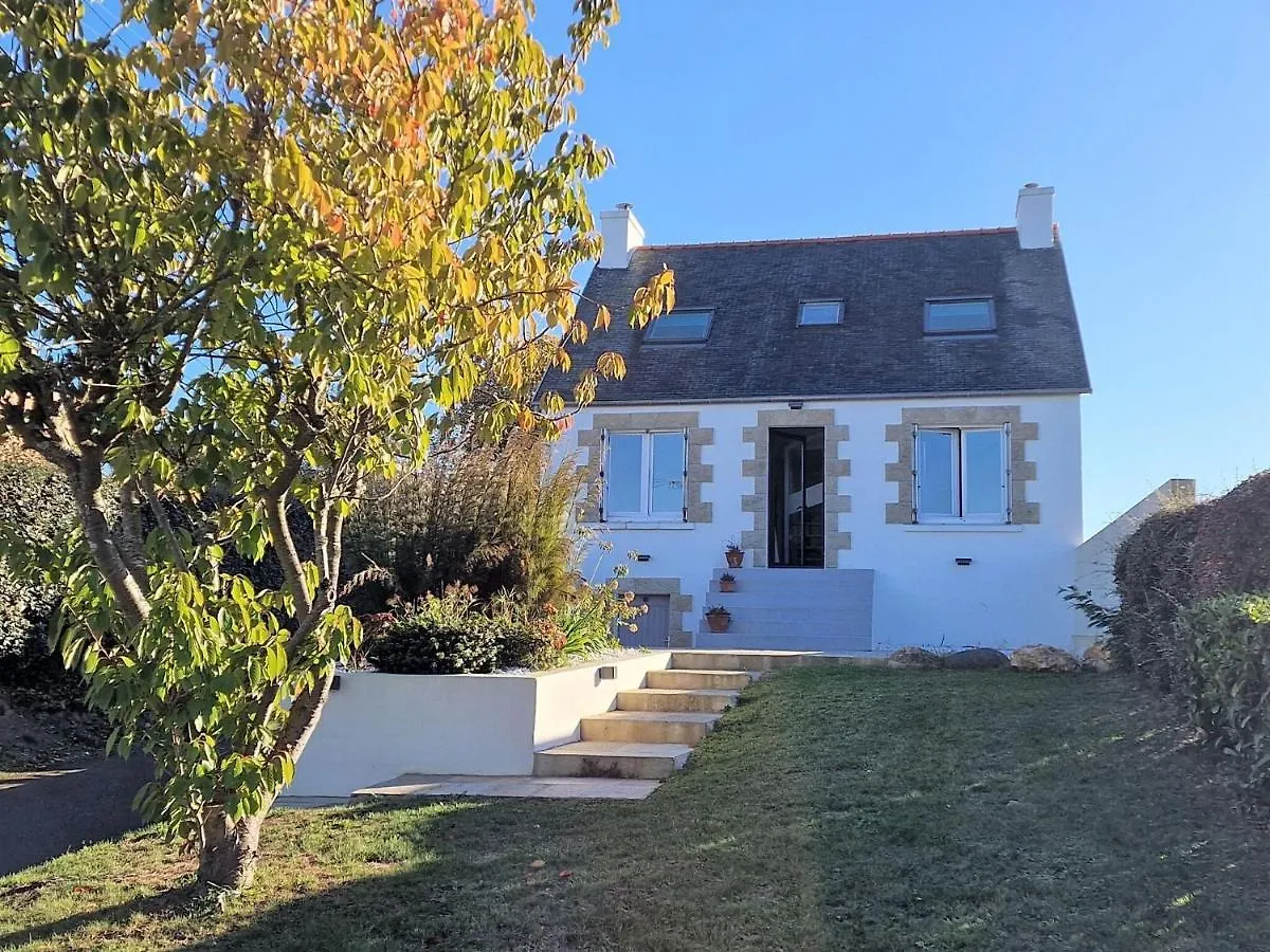 Charming Holiday Home Near The Beach, Locquirec